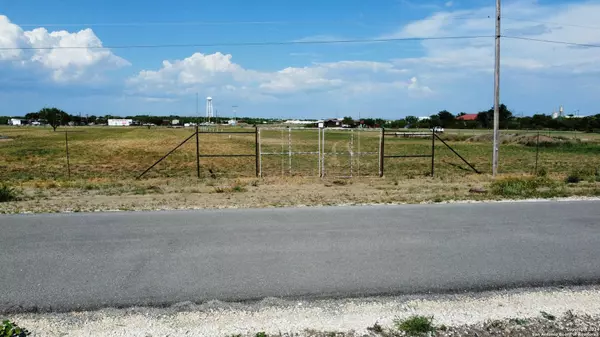 4303 US Highway 83, Crystal City, TX 78839