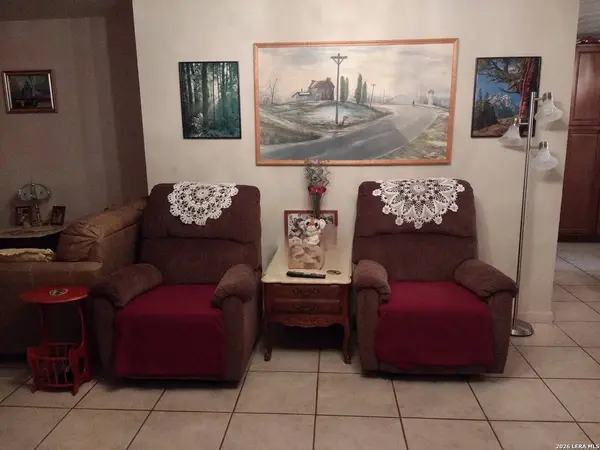 137 N Bluebonnet, Uvalde, TX 78801