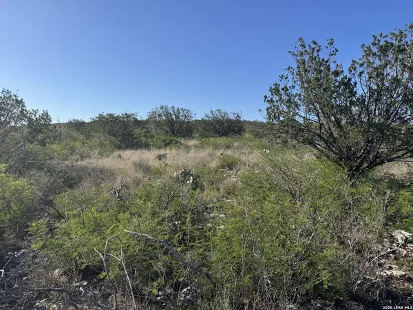 3340 CR 429, Uvalde, TX 78801