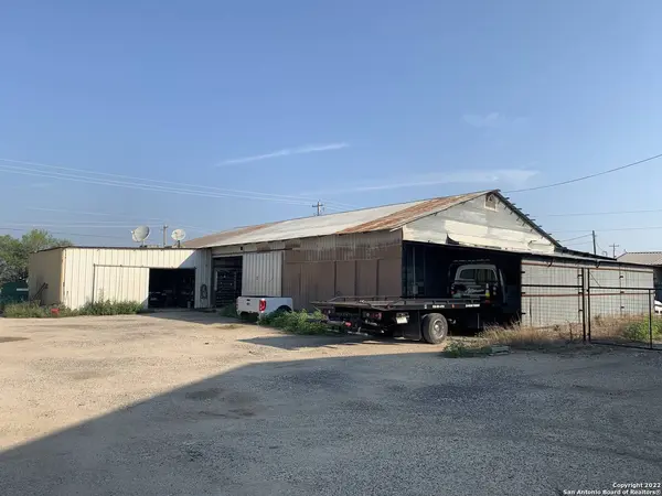 3655 MAIN ST, Uvalde, TX 78801