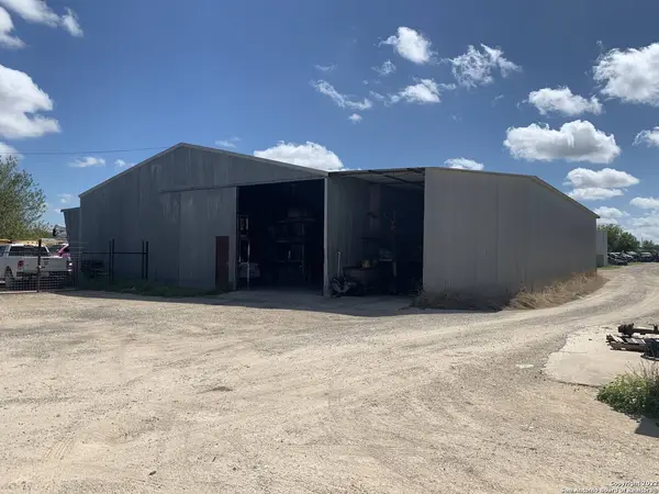 3655 MAIN ST, Uvalde, TX 78801