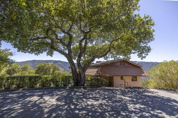 Carmel Valley, CA 93924,9 De Amaral Road