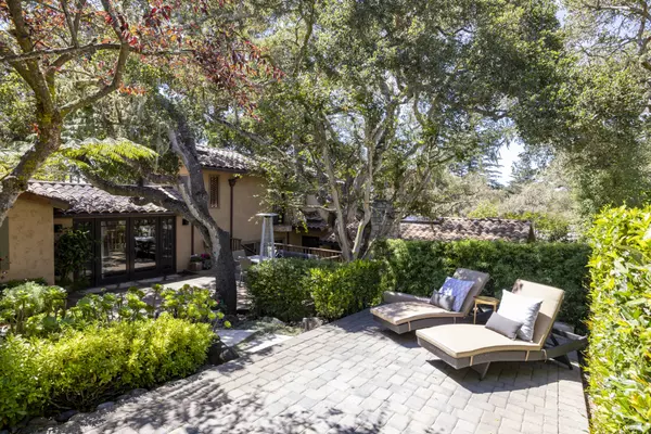 Carmel-by-the-sea,,Santa Rita 4 SW of Ocean