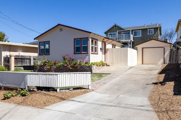 Seaside and Marina: The Underrated Neighborhoods