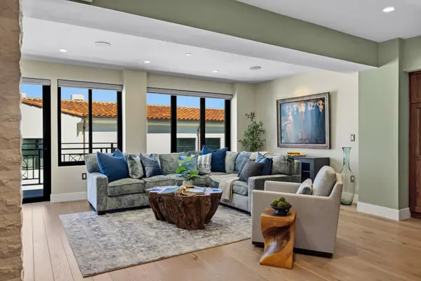 542 Lighthouse Avenue #210, Monterey, CA 93940