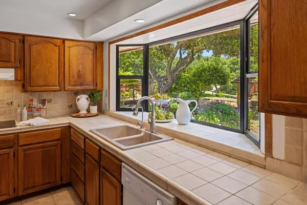 59 La Rancheria, Carmel Valley, CA 93924