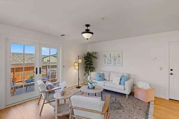 180 Central AVE, Pacific Grove, CA 93950