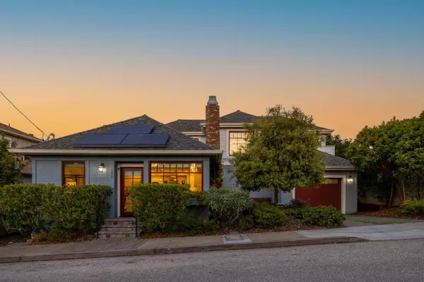 155 12th ST, Pacific Grove, CA 93950