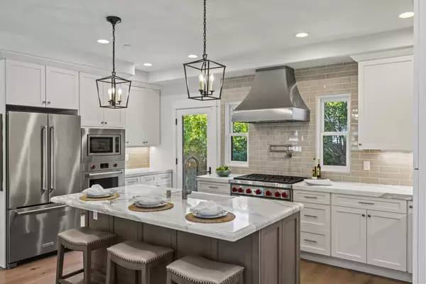 155 12th Street, Pacific Grove, CA 93950
