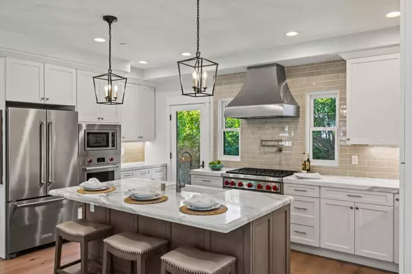 155 12th ST, Pacific Grove, CA 93950