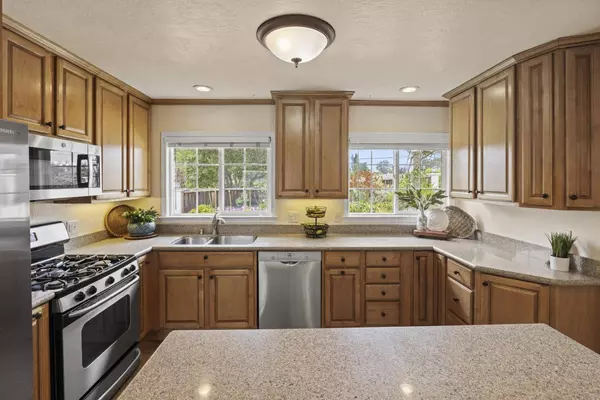 1255 Josselyn Canyon RD, Monterey, CA 93940