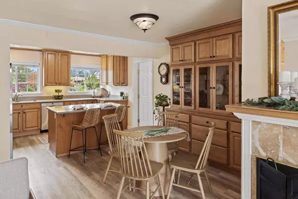 1255 Josselyn Canyon RD, Monterey, CA 93940