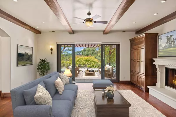 5 Fairway CT, Seaside, CA 93955