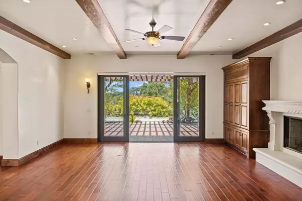 5 Fairway CT, Seaside, CA 93955