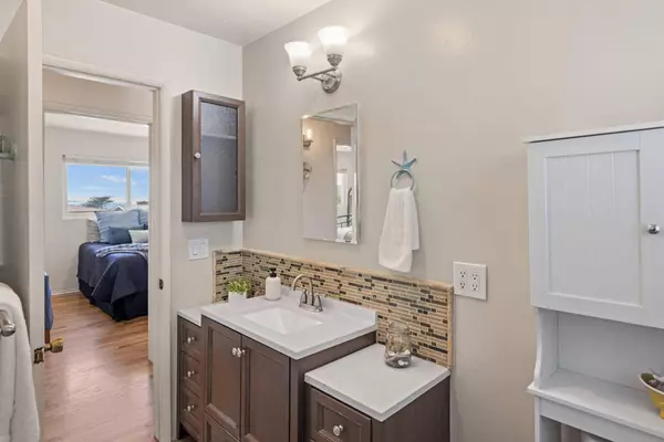 1950 Lincoln ST, Seaside, CA 93955