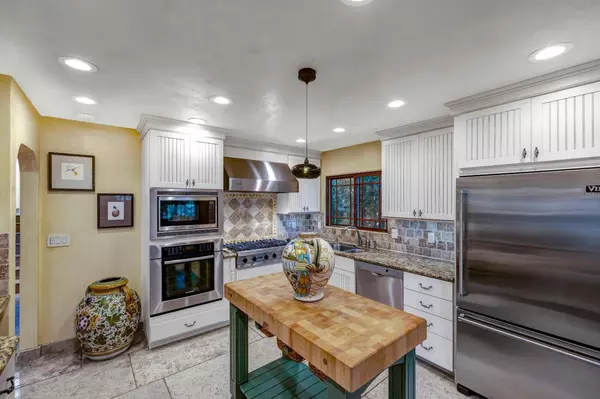 0 SW Santa Rita 4 SW of Ocean ST, Carmel, CA 93923