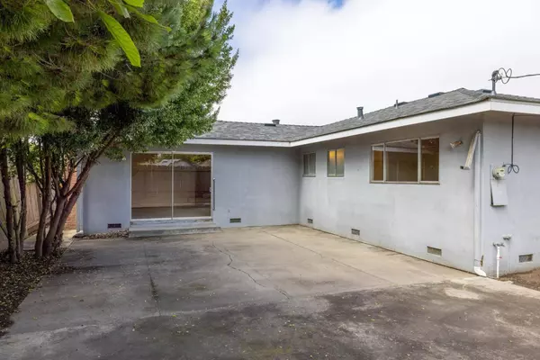 961 Loyola DR, Salinas, CA 93901