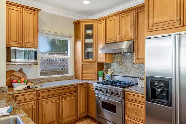 981 Harrison ST, Monterey, CA 93940