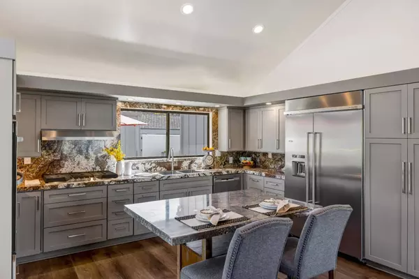 28069 Heron CT, Carmel Valley, CA 93923