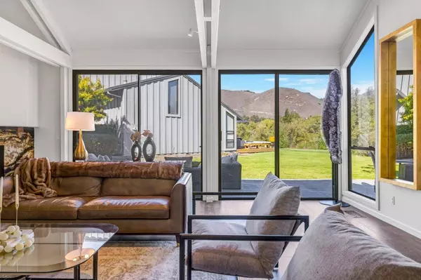 28069 Heron CT, Carmel Valley, CA 93923