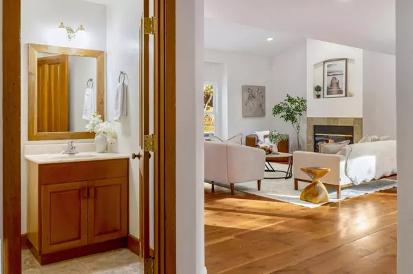 1166 Josselyn Canyon RD, Monterey, CA 93940