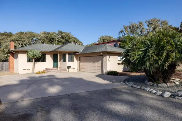 712 Sunset DR, Pacific Grove, CA 93950