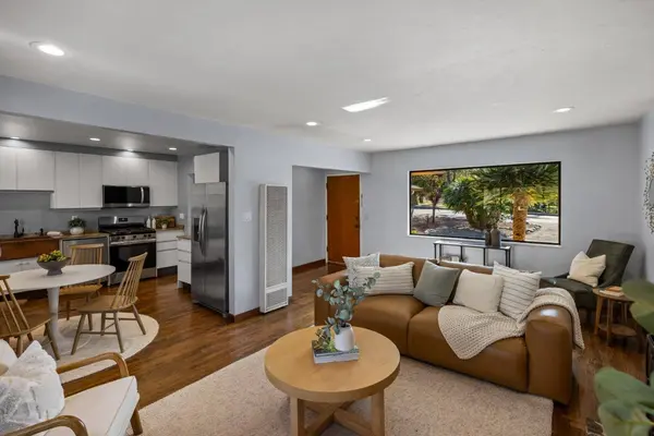 712 Sunset DR, Pacific Grove, CA 93950