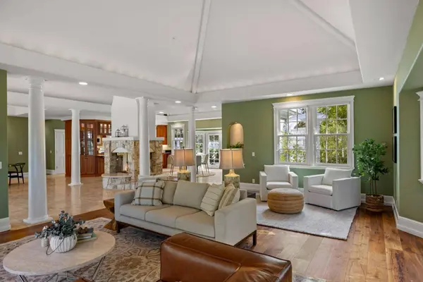 13 Sylvan PL, Monterey, CA 93940
