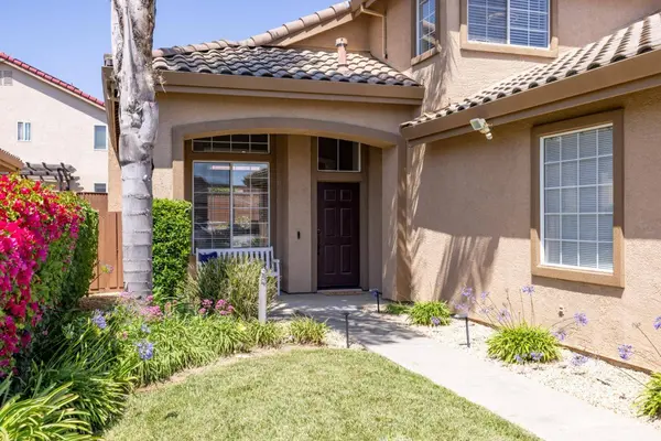 345 Chardonnay DR, Salinas, CA 93906