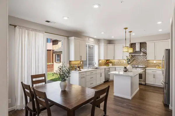 345 Chardonnay DR, Salinas, CA 93906