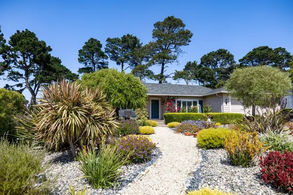 3 White Tail LN, Monterey, CA 93940