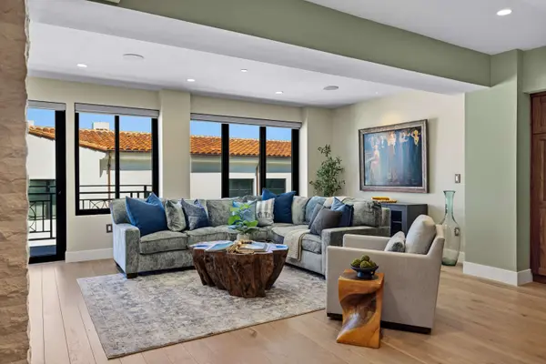 542 Lighthouse Avenue #210, Monterey, CA 93940