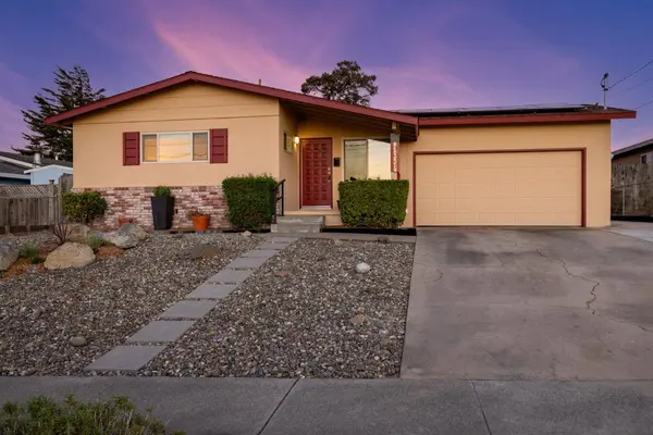 3026 Independence AVE