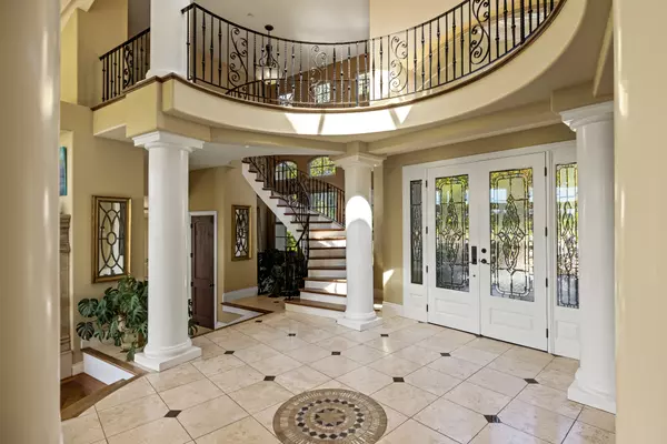 Aptos, CA 95003-5541,122 Zanzibar Dr