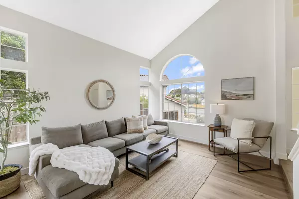Marina, CA 93933-4306,288 Sirena del Mar Rd