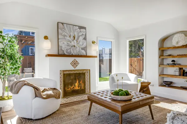 508 4th St, Pacific Grove, CA 93950-4609