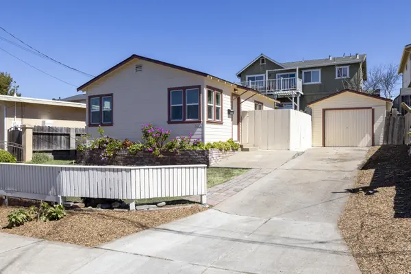 1666 Hilton St, Seaside, CA 93955-4433