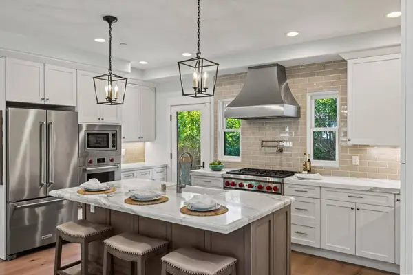 155 12th ST, Pacific Grove, CA 93950