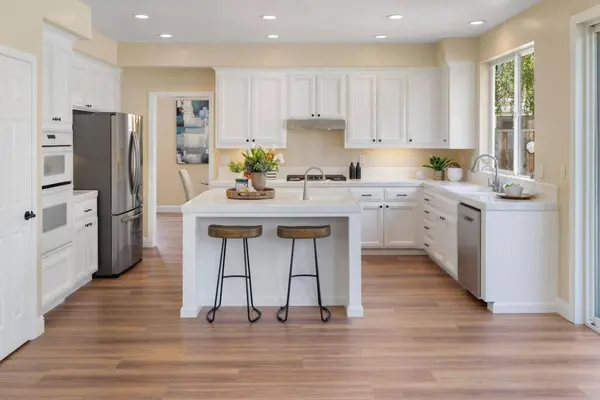 895 Oak Brook WAY, Gilroy, CA 95020