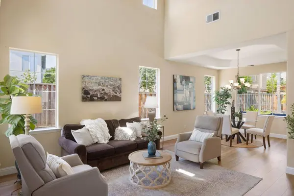 895 Oak Brook WAY, Gilroy, CA 95020