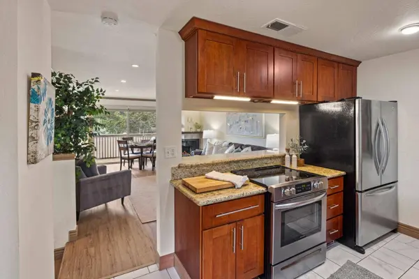 1037 Highland ST A, Seaside, CA 93955