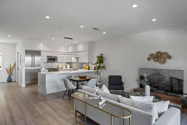 457 Wave ST 1, Monterey, CA 93940