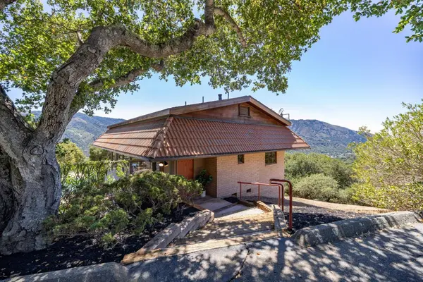 9 De Amaral RD, Carmel Valley, CA 93924