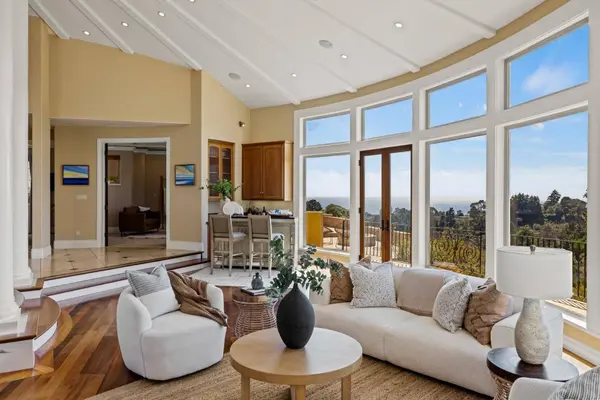 122 Zanzibar DR, Aptos, CA 95003