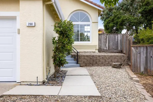 288 Sirena Del Mar RD, Marina, CA 93933