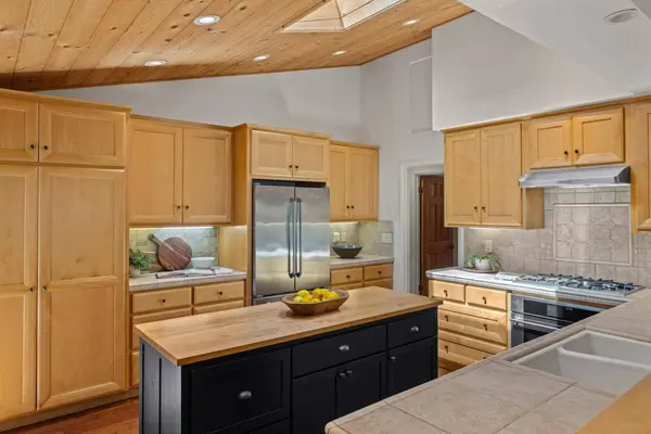 11660 Mccarthy RD, Carmel Valley, CA 93924