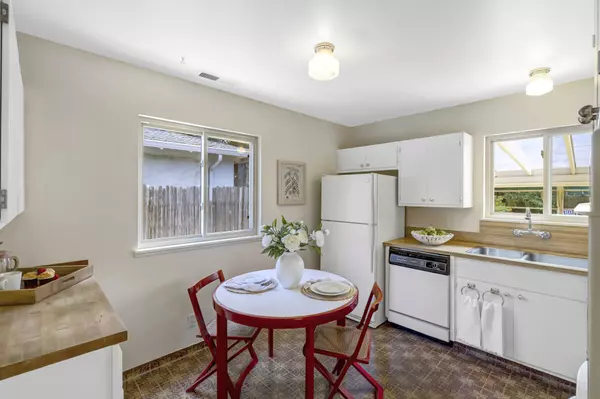 3370 Rio Rd, Carmel-by-the-sea, CA 93923-9012
