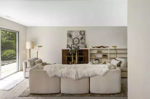 3370 Rio Rd, Carmel-by-the-sea, CA 93923-9012