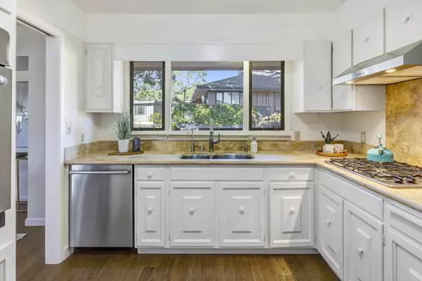 223 Del Mesa Dr, Carmel-by-the-sea, CA 93923-7951