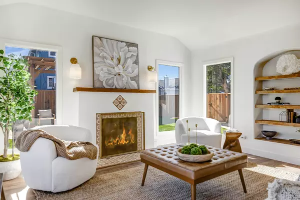 508 4th St, Pacific Grove, CA 93950-4609